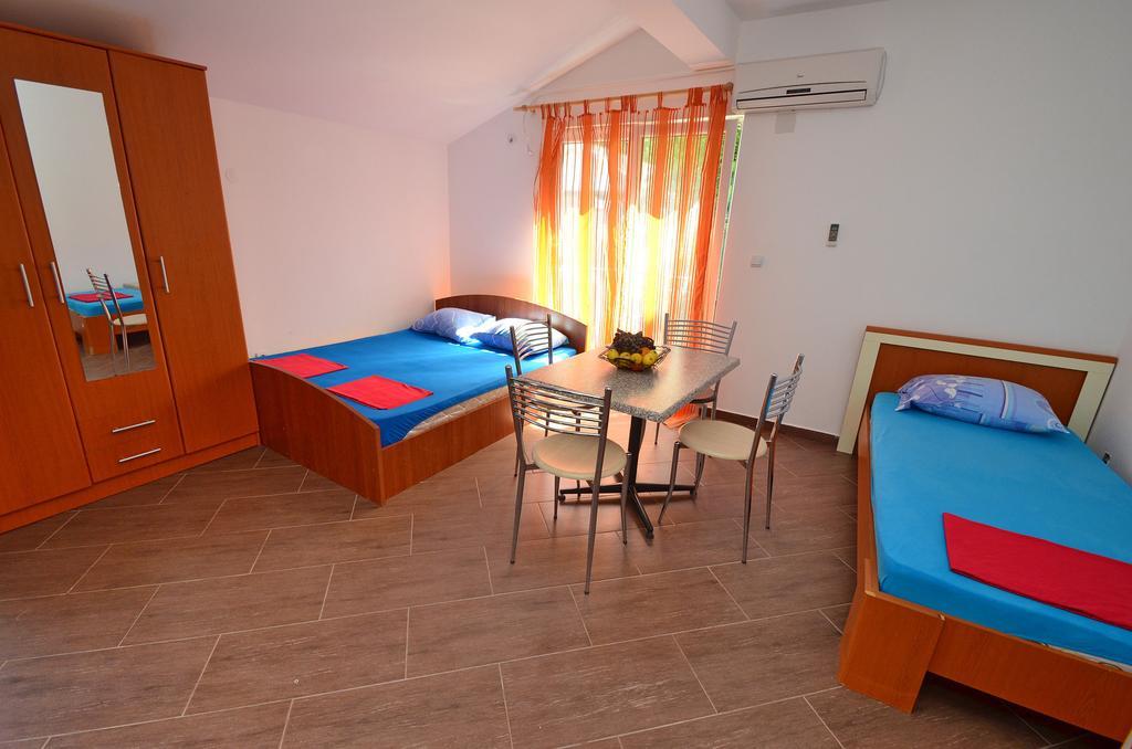 Apartments Scorpio โกตอร์ ห้อง รูปภาพ