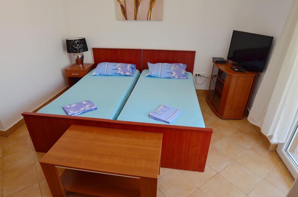 Apartments Scorpio โกตอร์ ห้อง รูปภาพ