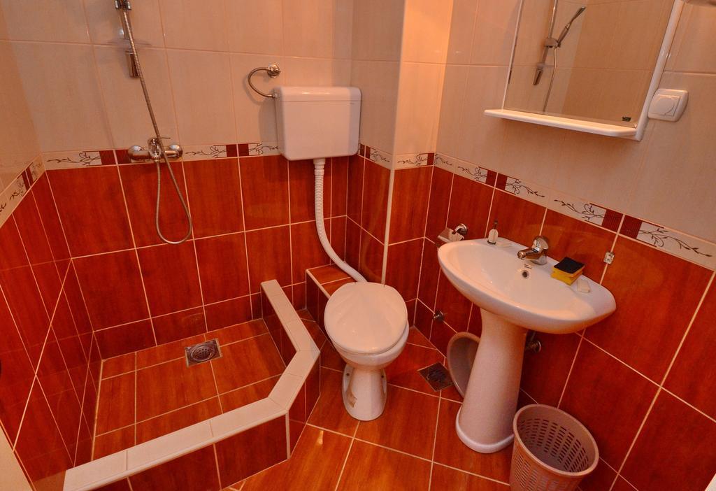 Apartments Scorpio โกตอร์ ห้อง รูปภาพ