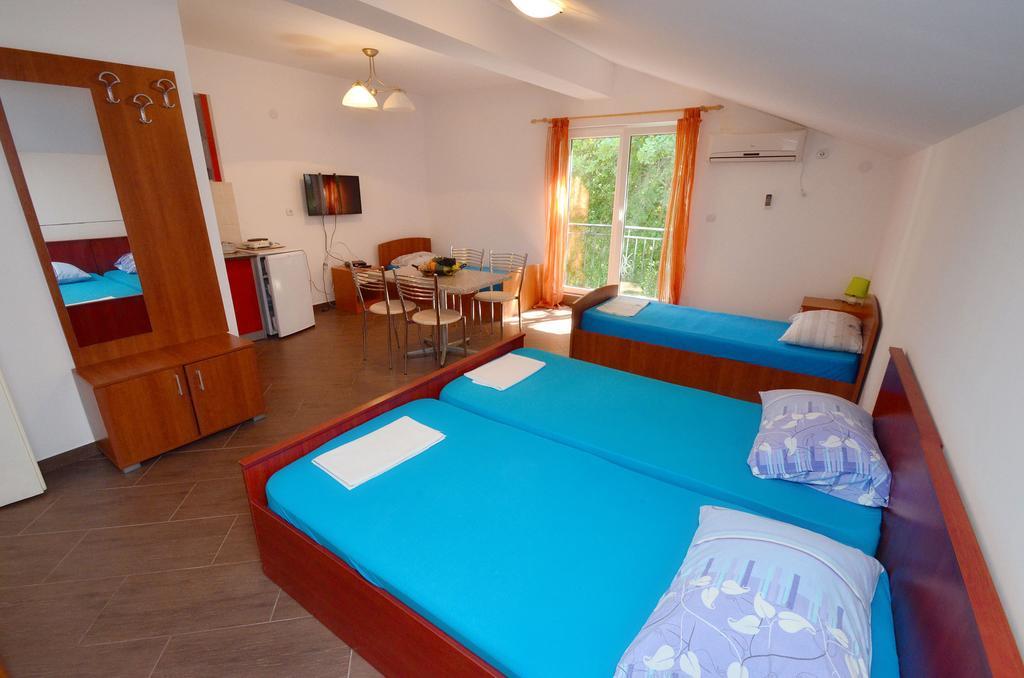 Apartments Scorpio โกตอร์ ห้อง รูปภาพ