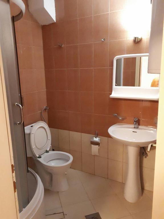 Apartments Scorpio โกตอร์ ภายนอก รูปภาพ