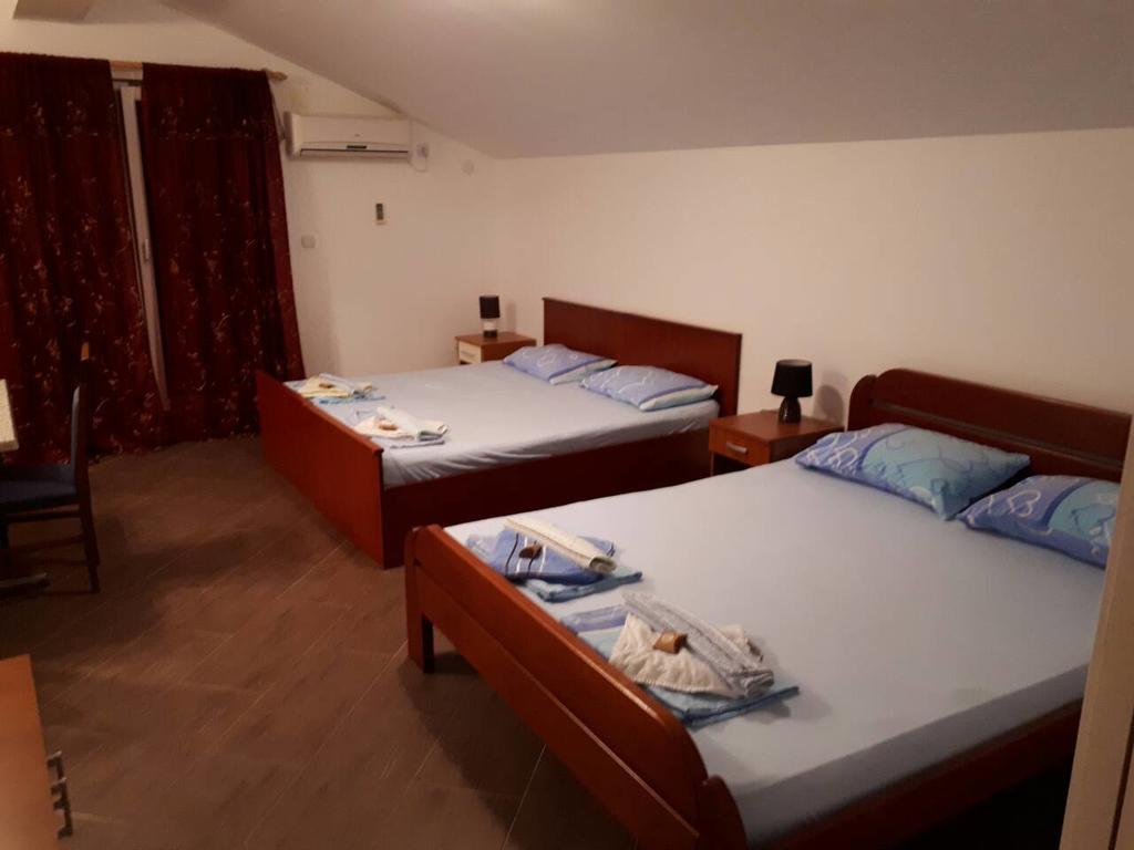 Apartments Scorpio โกตอร์ ภายนอก รูปภาพ